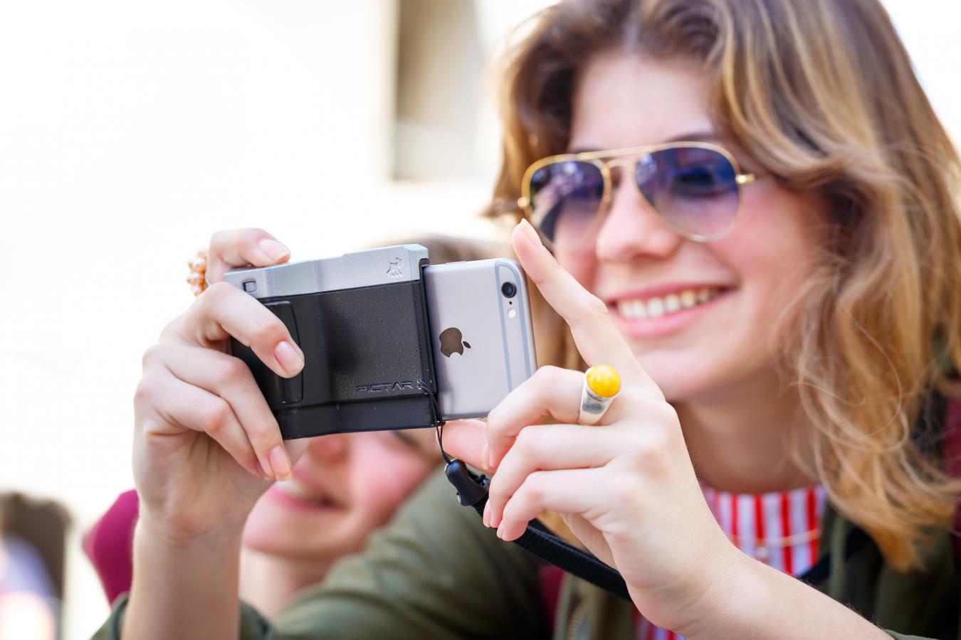 PICTAR ONE MARK II SMARTPHONE CAMERA GRIP