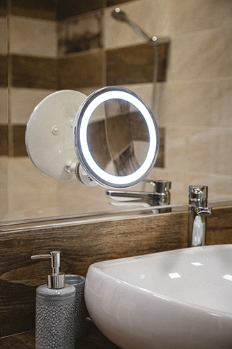 ADLER BATHROOM MIRROR WITH LED