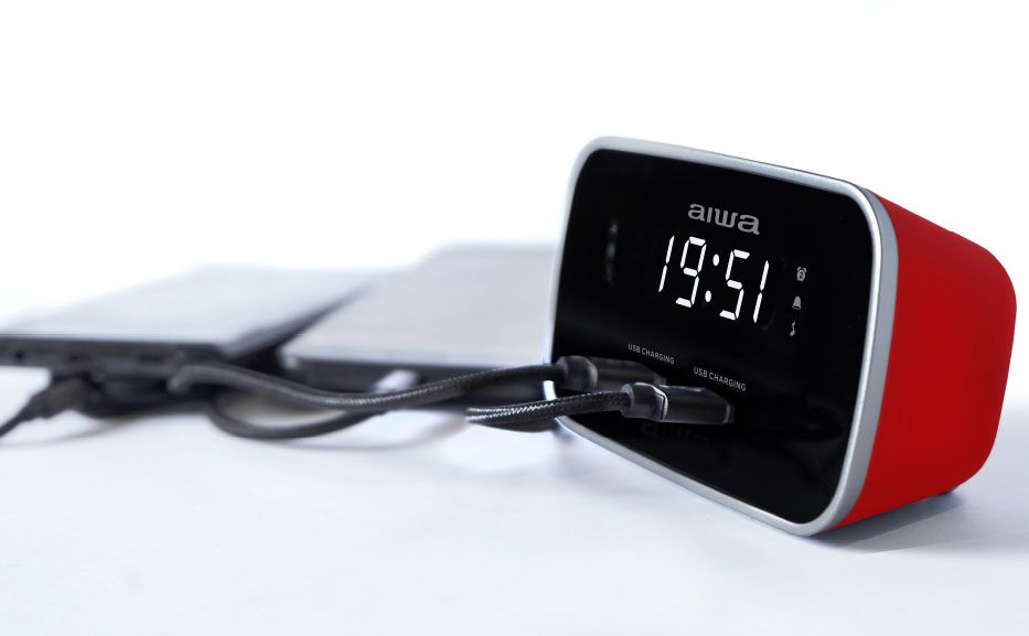 AIWA DUAL ALARM CLOCK RADIO WITH 2 CHARGING USB PORTS RED