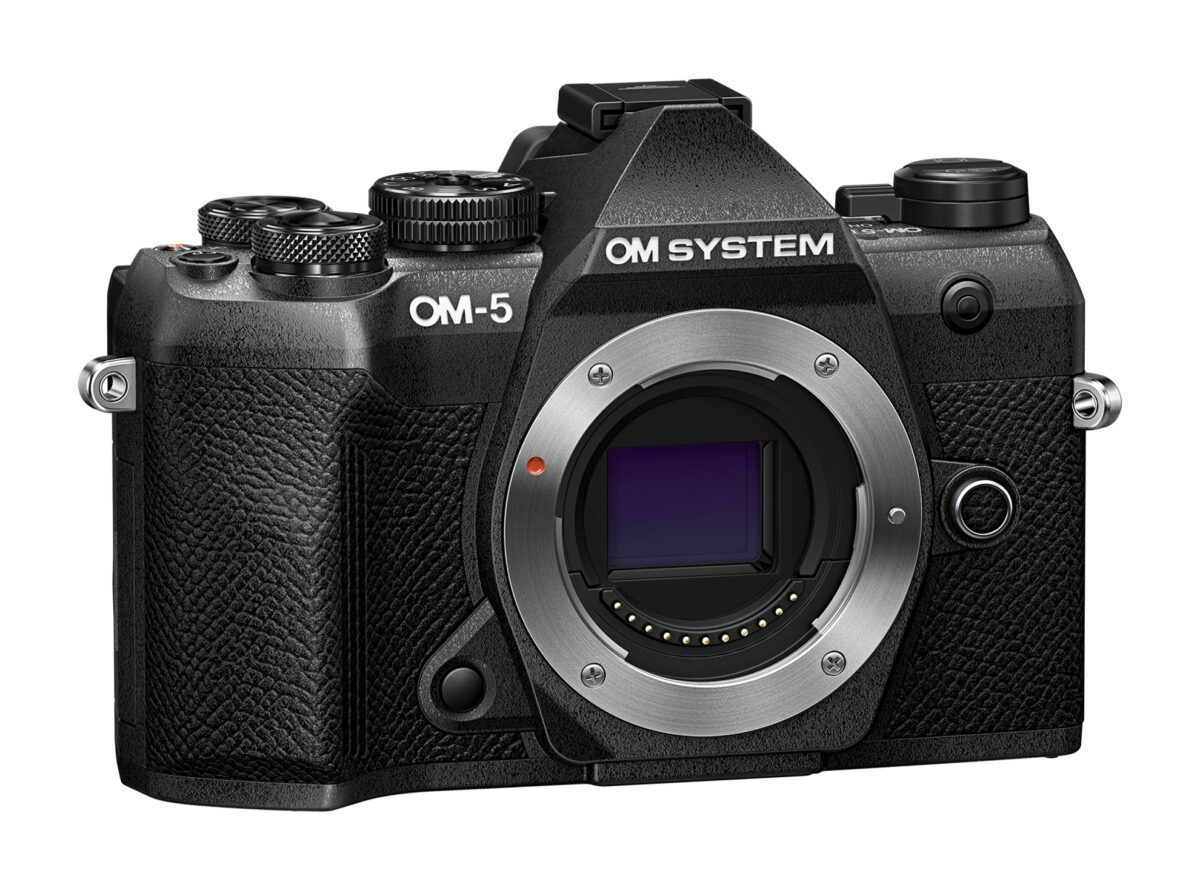 OM-5 II body black, BLS-50 Battery, Eyecup, USB Connection Cable, Shoulder Strap, Manual, Warranty