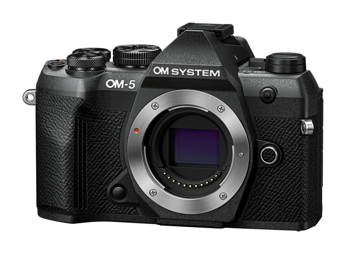 OM-5 II body black, BLS-50 Battery, Eyecup, USB Connection Cable, Shoulder Strap, Manual, Warranty