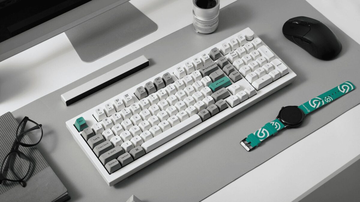 Keychron Q5 Max (Q5M-P1) QMK/VIA Wireless Custom Mechanical White Keyboard-Red Switch 96% US Layout