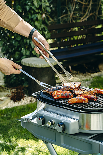ADLER GRILL CUTLERY SET IN BLACK CARRYING CASE